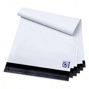 Poly mailers bundle Of 50 Units 6” x 9” Material: PE (Polyethylene)